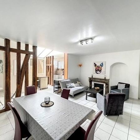 Appartement Au Coeur De Troyes Esterno foto