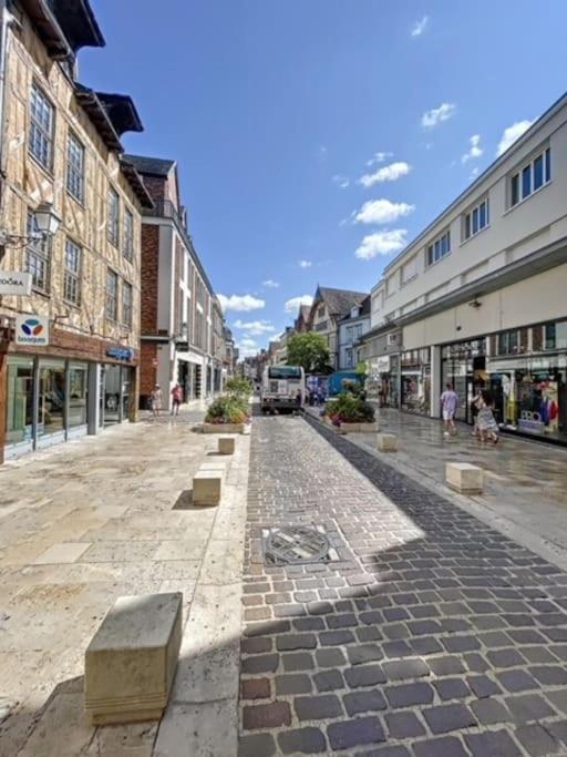 Appartement Au Coeur De Troyes Esterno foto