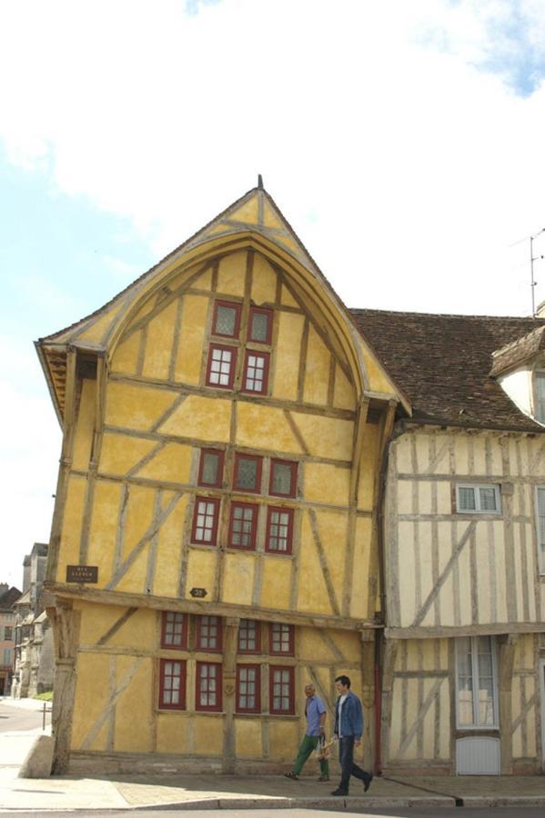 Appartement Au Coeur De Troyes Esterno foto