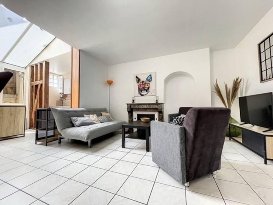 Appartement Au Coeur De Troyes Esterno foto