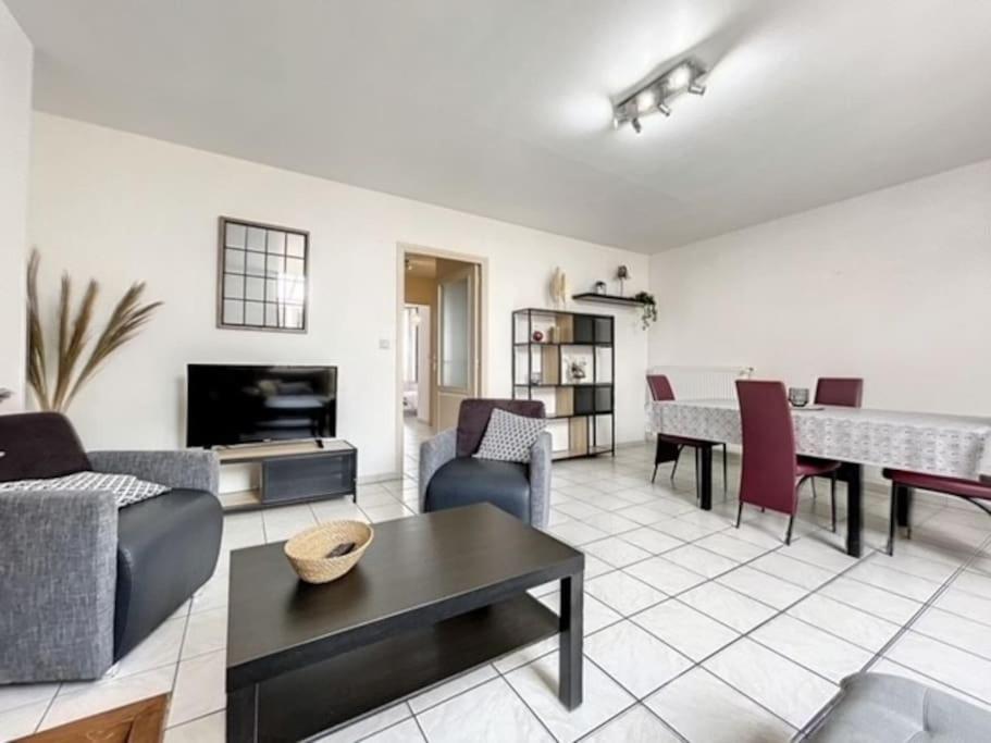 Appartement Au Coeur De Troyes Esterno foto